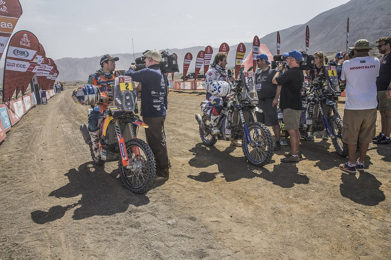 #2 Red Bull KTM Factory Racing KTM: Matthias Walkner, #23 Yamaha Official Rally Team: Xavier De Soultrait