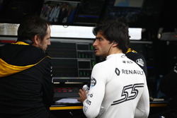 Карлос Сайнс-мол., Renault Sport F1 Team