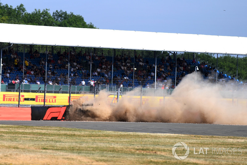 O acidente de Brendon Hartley, Scuderia Toro Rosso STR13, durante o TL3