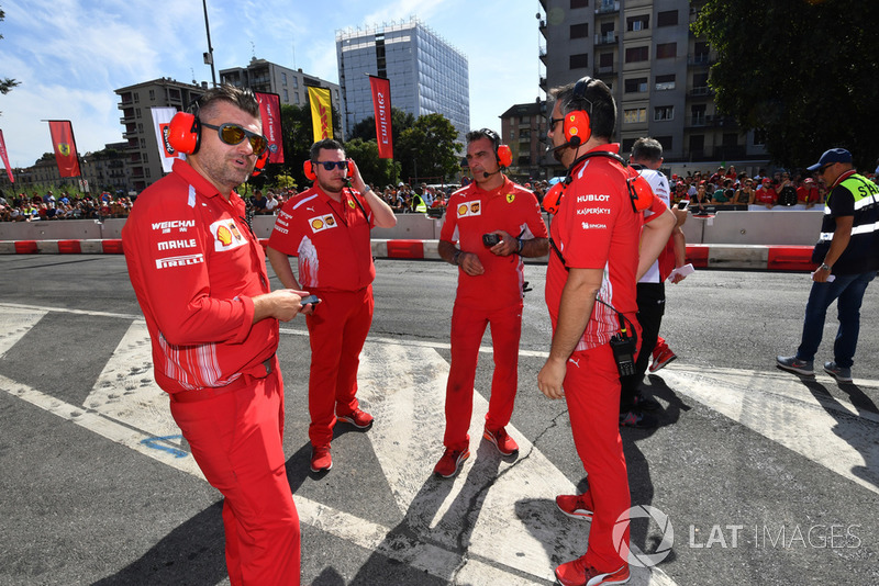 Механики Ferrari