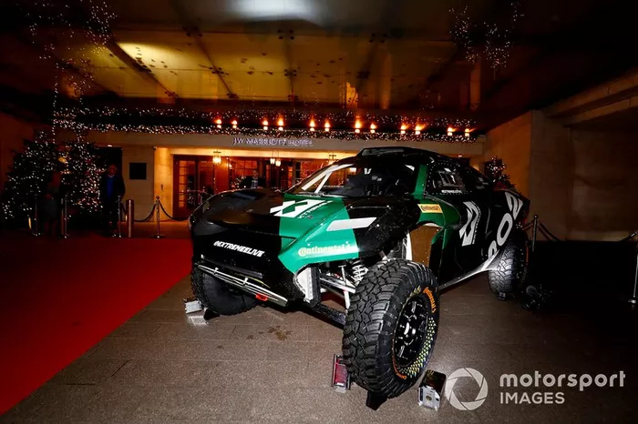 El coche de la Extreme E y la Honda de MotoGP
