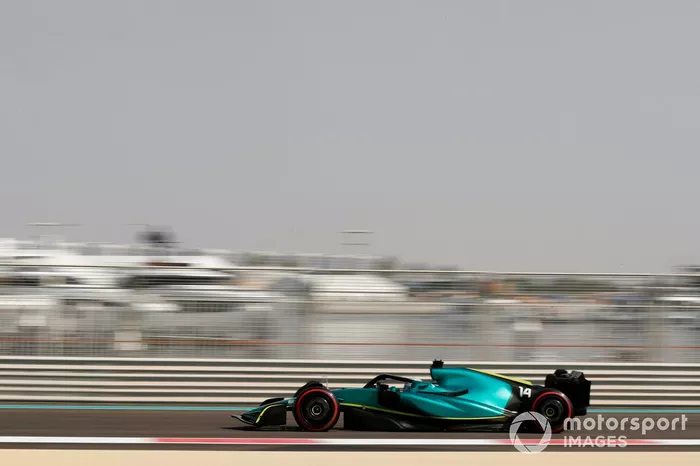 Fernando Alonso, Aston Martin AMR22