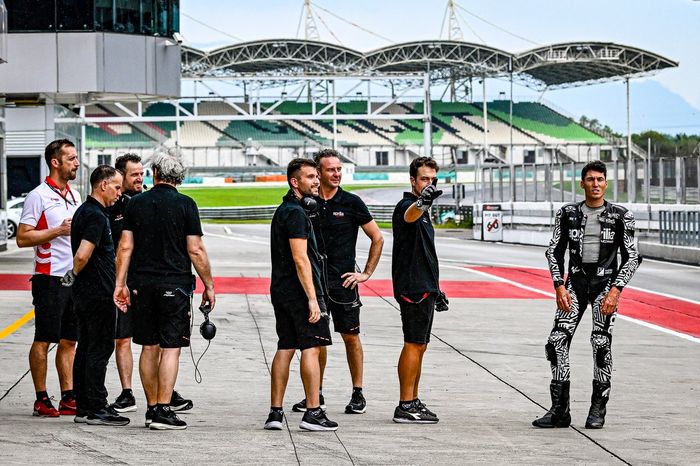 Aleix Espargaró, Aprilia Racing