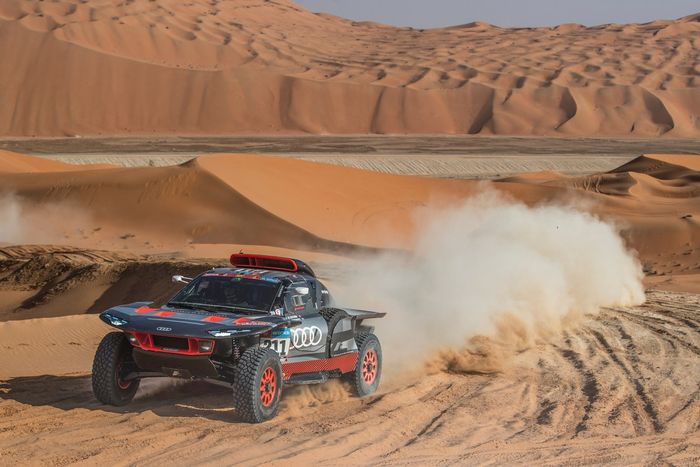 #211 Team Audi Sport Audi: Mattias Ekstrom, Emil Bergkvist