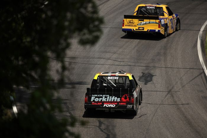 Daniel Hemric, McAnally-Hilgemann Racing, Cam Waters, ThorSport Racing Ford