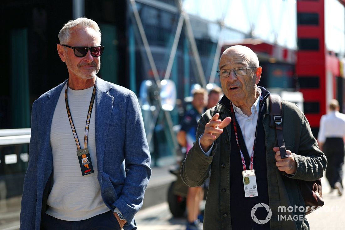 Jonathan Wheatley, dyrektor zespołu Stake F1 Team Kick Sauber i Peter Sauber