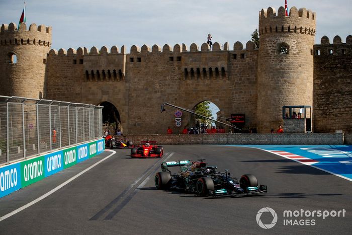 Lewis Hamilton, Mercedes W12, Charles Leclerc, Ferrari SF21, Sergio Pérez, Red Bull Racing RB16B