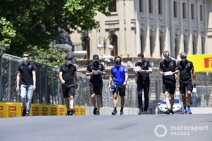 Fernando Alonso, Alpine F1 y Daniil Kvyat, reserva de Alpine F1