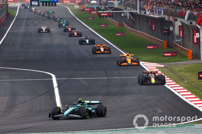 Fernando Alonso, Aston Martin AMR24, Sergio Pérez, Red Bull Racing RB20, Lando Norris, McLaren MCL38