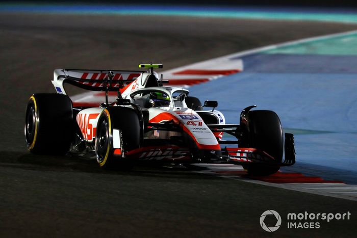 Mick Schumacher, Haas VF-22