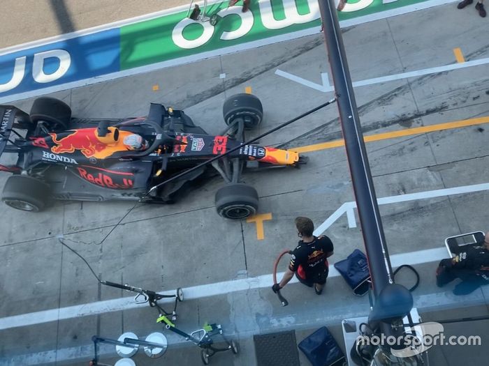 Max Verstappen, Red Bull Racing RB16 tras su accidente