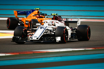 Charles Leclerc, Sauber C37 voor Stoffel Vandoorne, McLaren MCL33