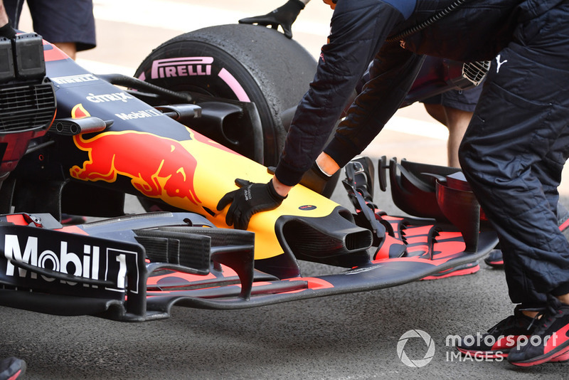 Red Bull Racing RB14, muso e ala anteriore