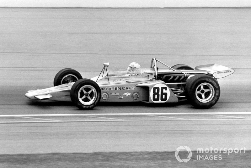 Peter Revson, McLaren M16-Offenhauser, 1971 Indianapolis 500. 