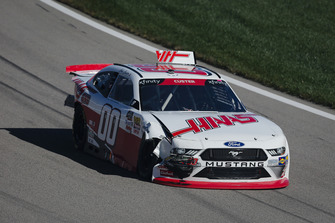 Cole Custer, Stewart-Haas Racing, Ford Mustang Haas Automation with crash damage