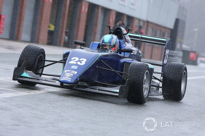 Billy Monger, Carlin'in MSV Formula 3 aracını test ederek tek koltuklu yarışlara geri dönüyor