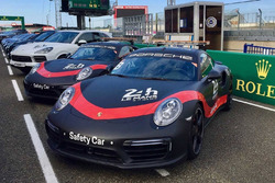 Porsche Le Mans safety cars