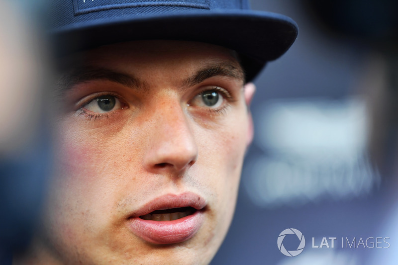 Max Verstappen: "Estava supercomplicado na pista. Especialmente naquela curva"