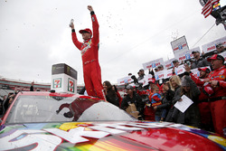Il vincitore Kyle Busch, Joe Gibbs Racing