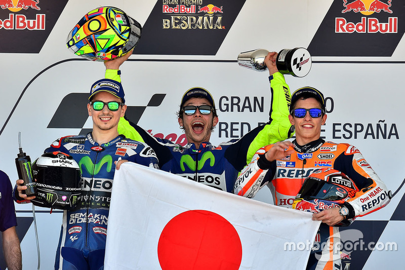 Podium: ganador, Valentino Rossi, Yamaha Factory Racing, segundo, Jorge Lorenzo, Yamaha Factory Racing, tercero, Marc Márquez, Repsol Honda Team