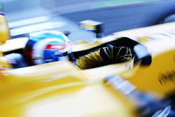 Jolyon Palmer, Renault Sport F1 Team RS16 leaves the pits