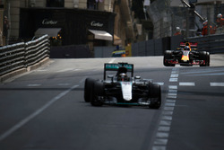 Lewis Hamilton, Mercedes AMG F1 W07 Hybrid leads Daniel Ricciardo, Red Bull Racing RB12