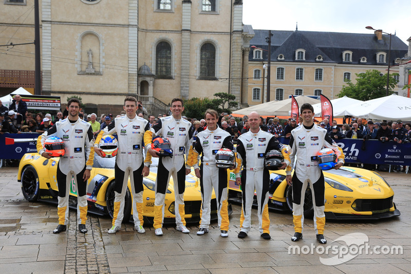 #63 Corvette Racing - GM Chevrolet Corvette C7-R: Jan Magnussen, Antonio Garcia, Ricky Taylor, #64 Corvette Racing - GM Chevrolet Corvette C7-R: Oliver Gavin, Tommy Milner, Jordan Taylor