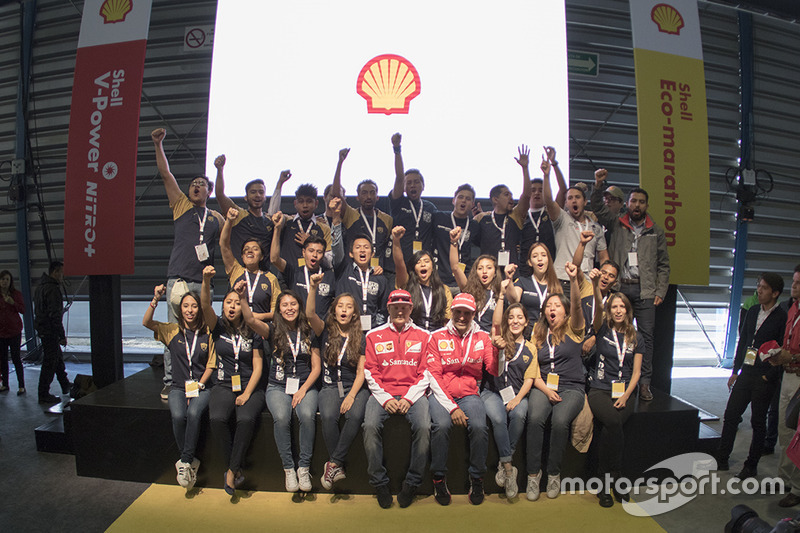 Kimi Raikkonen, Ferrari y Marc Gene, Piloto de prueba, Scuderia Ferrari y estudiantes de la UNAM en el Shell Eco-marathon cars