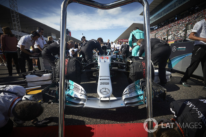 10: Mercede AMG F1