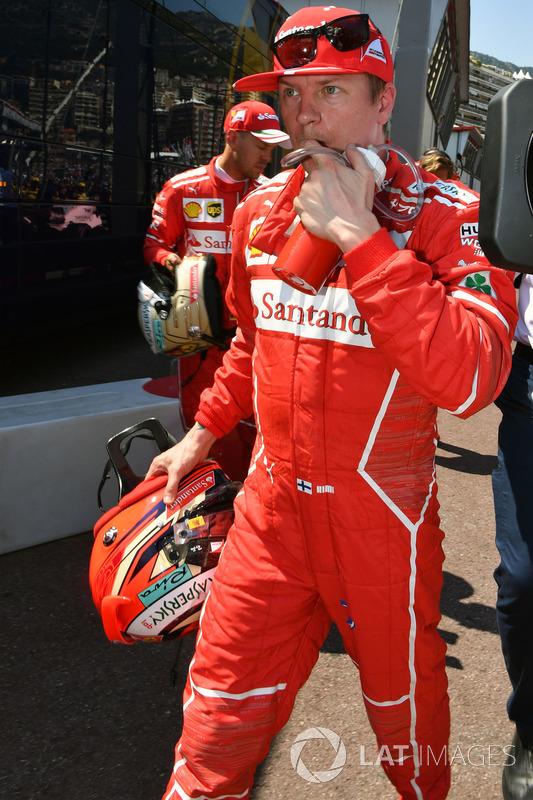 pole sitter kimi raikkonen, ferrari in parc ferme