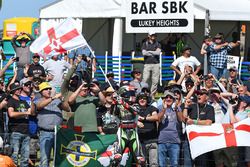 Ganador, Jonathan Rea, Kawasaki Racing celebra con sus fans
