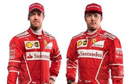 Sebastian Vettel y Kimi Raikkonen, pilotos de la ScuderiaFerrari
