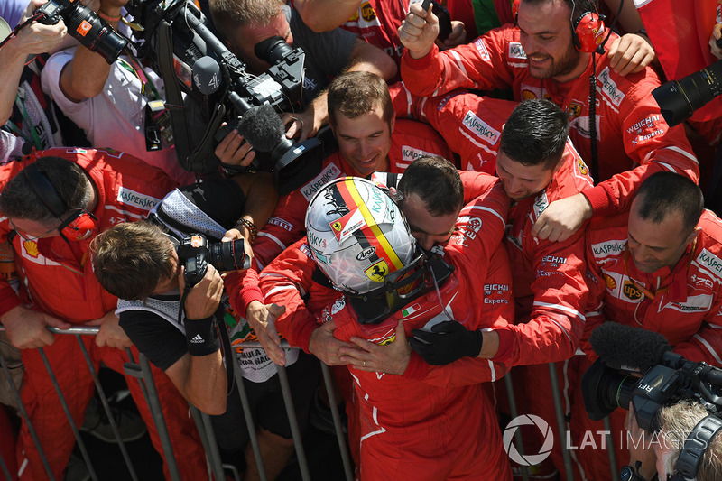 Ganador de la carrera Sebastian Vettel, Ferrari