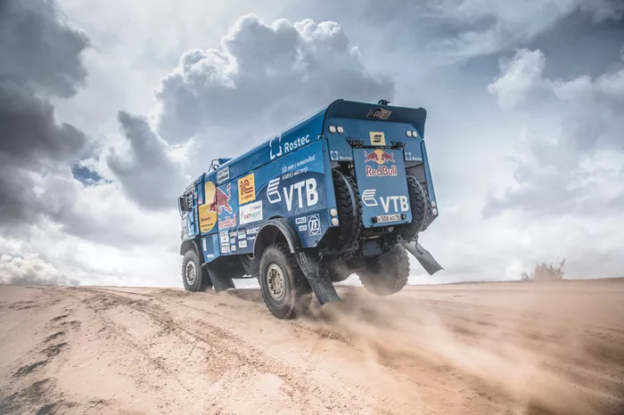 #513 Team Kamaz Master: Dmitry Sotnikov, Ruslan Akhmadeev, Igor Leonov