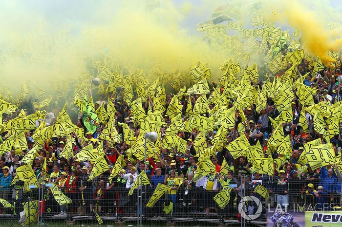 Aficionados de Valentino Rossi, Yamaha Factory Racing