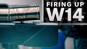 Arrancando el W14 Mercedes-AMG F1 2023