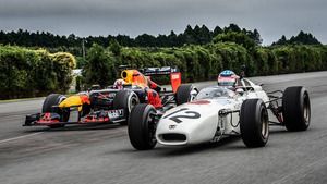 Verstappen saborea la historia de Honda en Japón