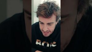 Aston Martin: - Testy opon Pirelli, uruchomienie silnika w nowym bolidzie F1