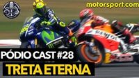 Rossi RESGATA TRETA do CHUTE em Márquez: 