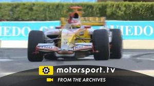El show de Fernando Alonso con el Renault F1 en Oviedo (2009)
