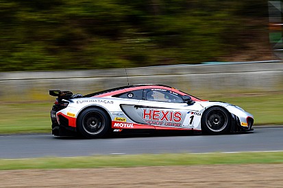 Breakthrough double win for HEXIS McLaren at Navarra