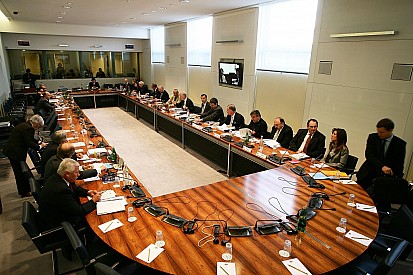 Ecclestone says F1 board reports 'rubbish'