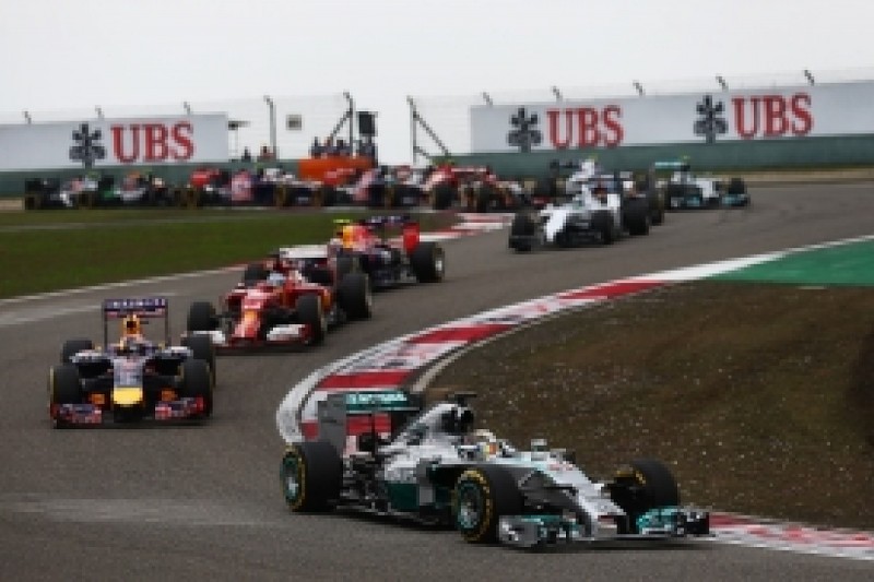 Chinese GP: Lewis Hamilton dominates in Mercedes one-two