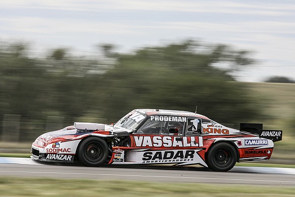 Matías Rossi manda en Neuquén