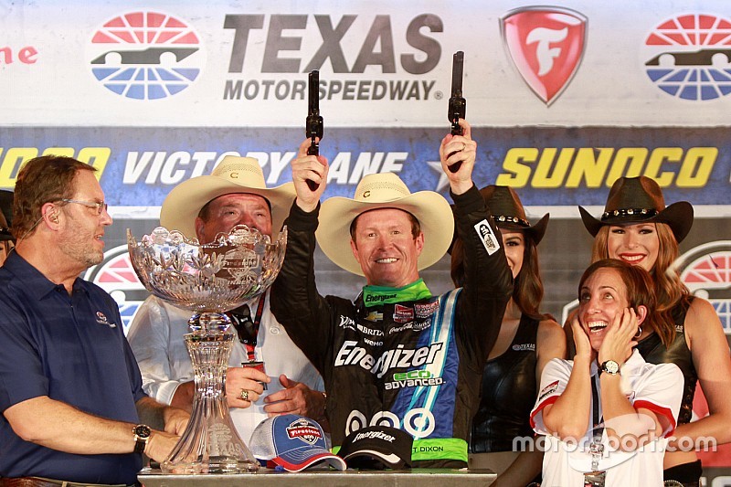 Scott Dixon brilla y gana en Texas