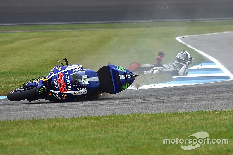 Márquez et Lorenzo ont failli perdre gros en chutant au warm-up