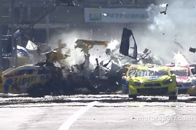 Grave acidente em Curitiba - Stock Car Brasil