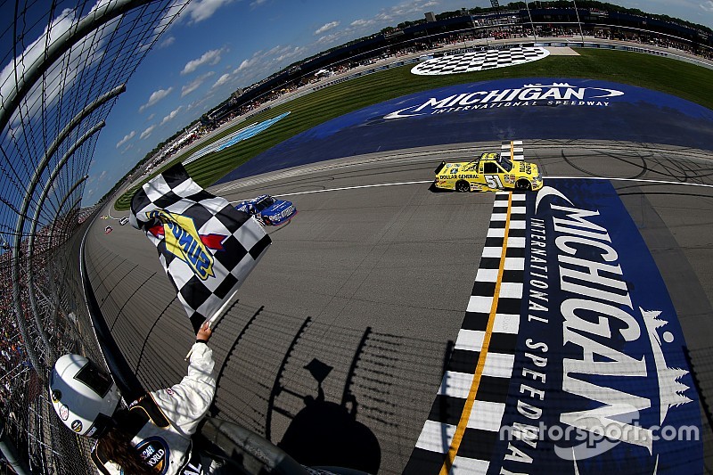 Ganador de la carrera Kyle Busch, Kyle Busch Motorsports Toyota