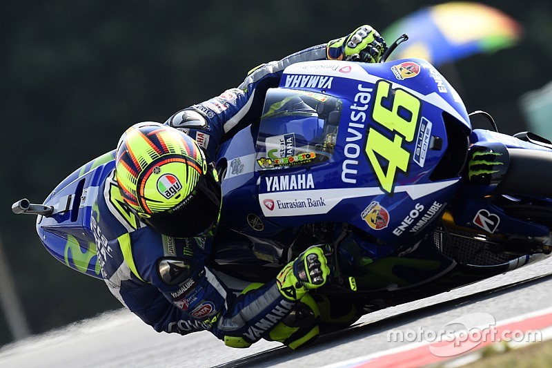 Une R1 dédicacée par Valentino Rossi mise aux enchères