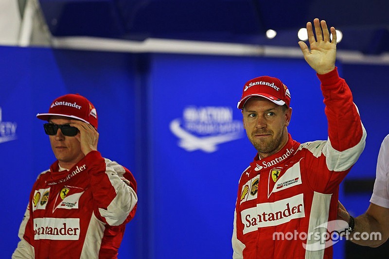 Sebastian Vettel, Ferrari celebra su pole position en parc ferme